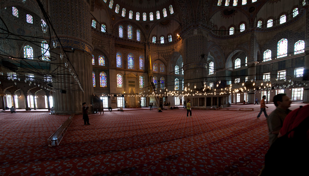 Turkey - Istanbul - Inside Blue Mosque.jpg